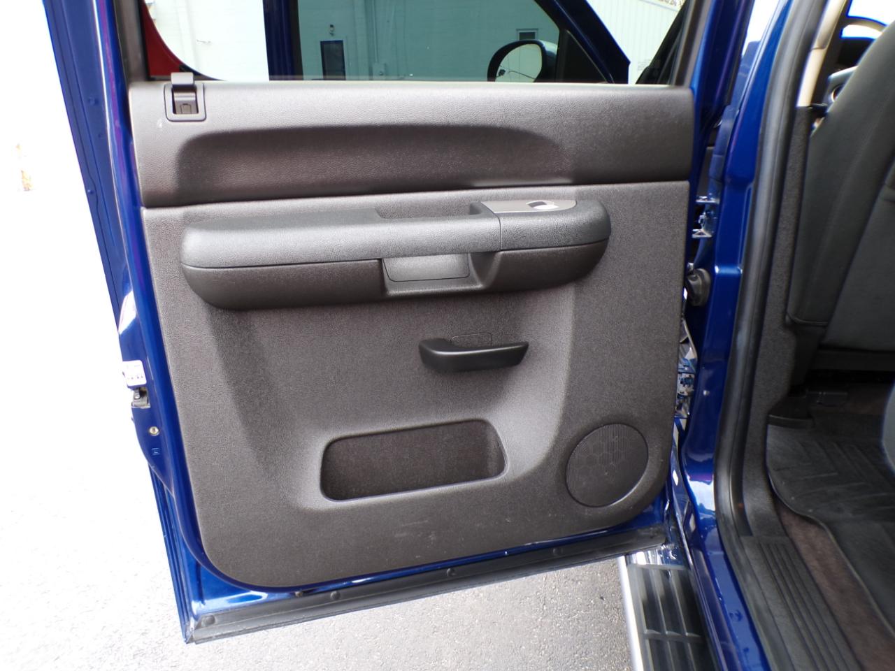 Chevrolet Silverado 1500 4WD Crew Cab 143.5" LT 2012