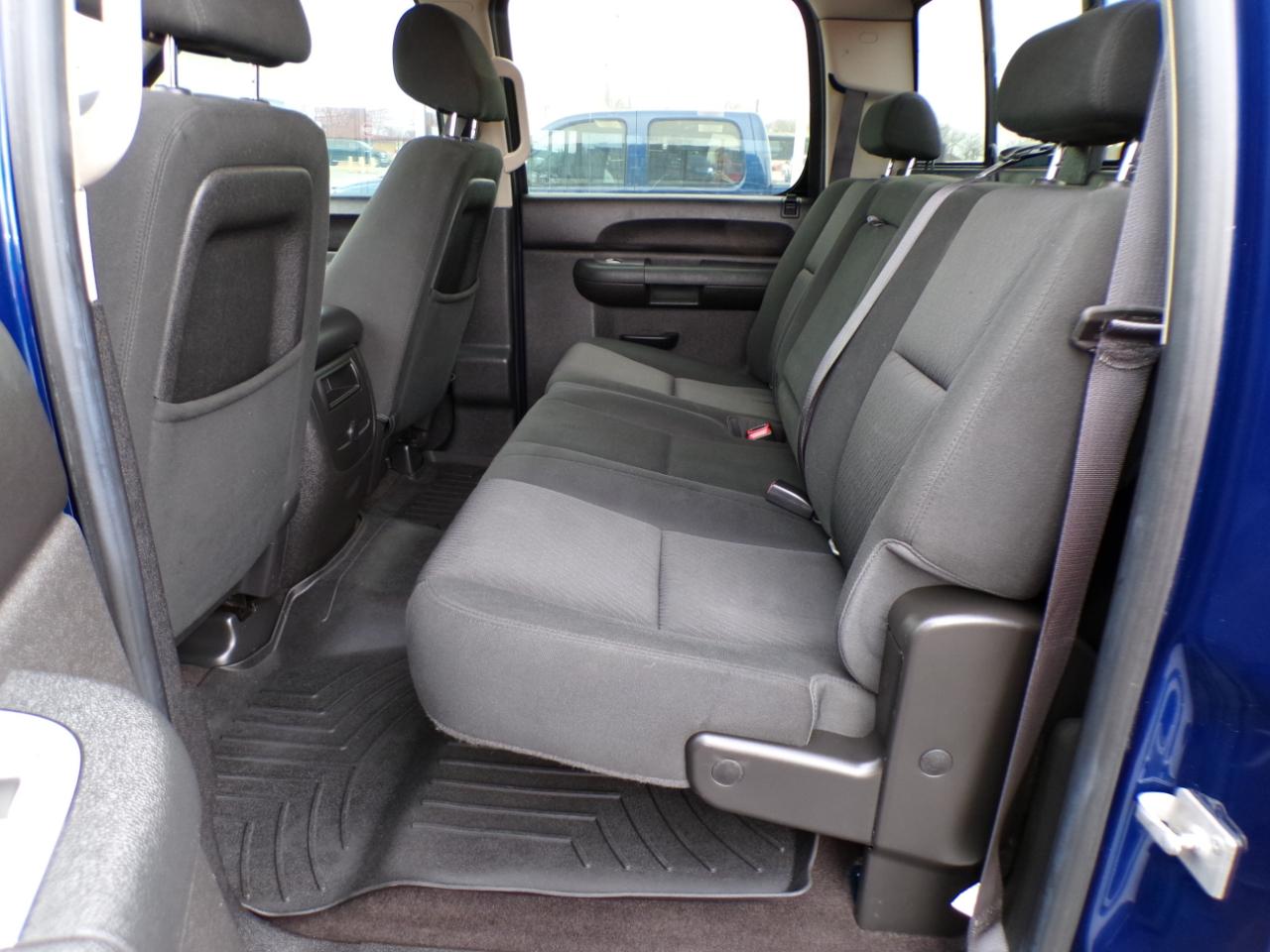 Chevrolet Silverado 1500 4WD Crew Cab 143.5" LT 2012