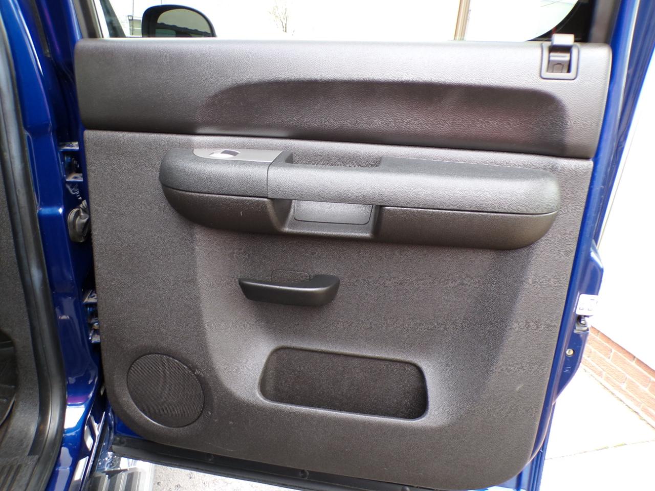 Chevrolet Silverado 1500 4WD Crew Cab 143.5" LT 2012