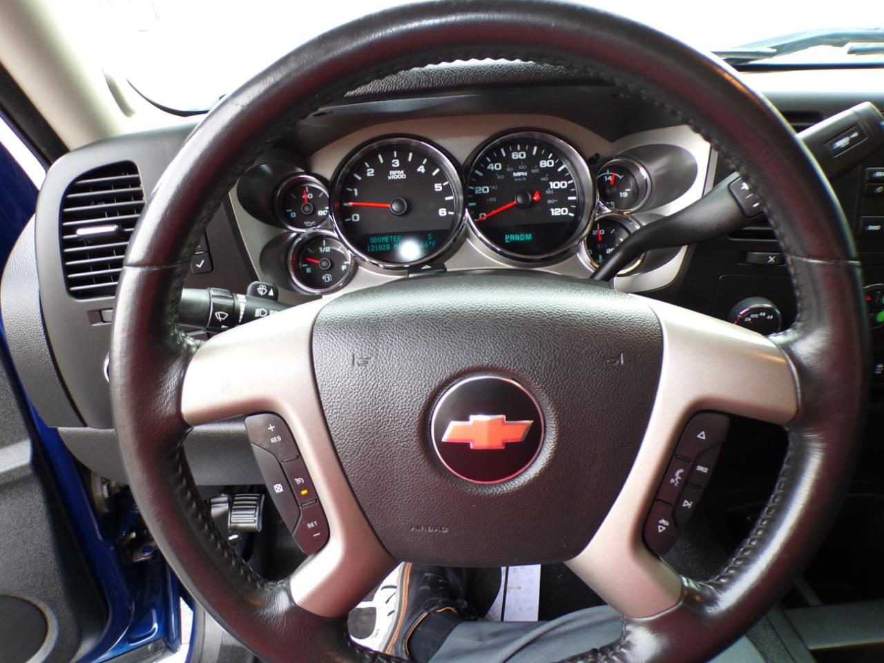 Chevrolet Silverado 1500 4WD Crew Cab 143.5" LT 2012