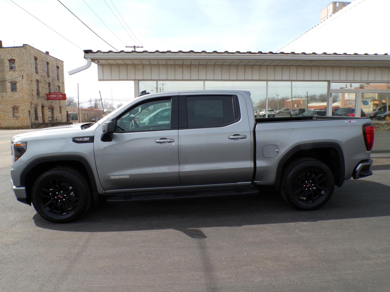 GMC Sierra 1500 4WD Crew Cab 147" Elevation w/3SB 2026