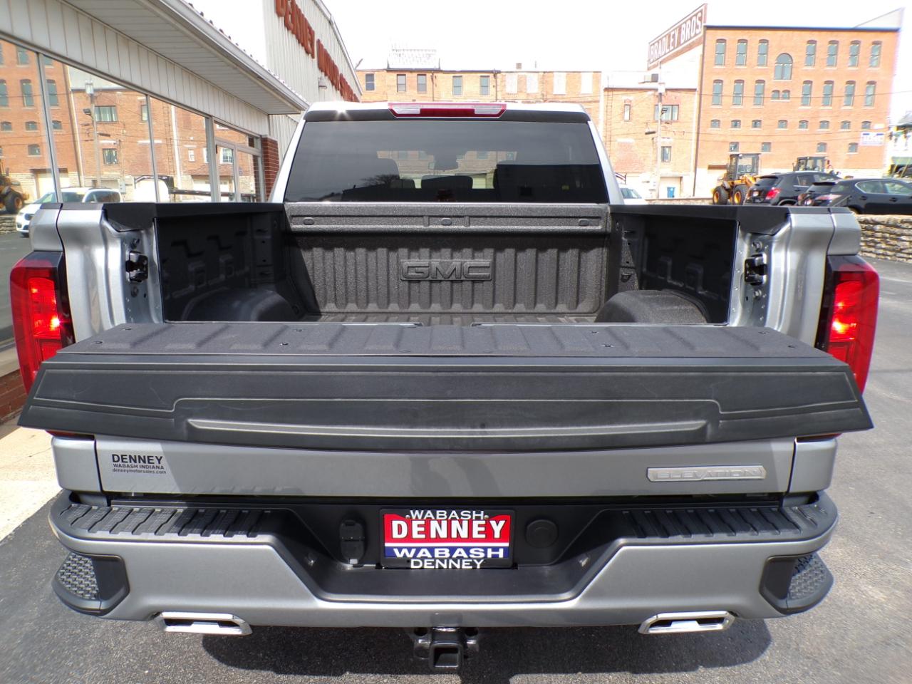 GMC Sierra 1500 4WD Crew Cab 147" Elevation w/3SB 2026