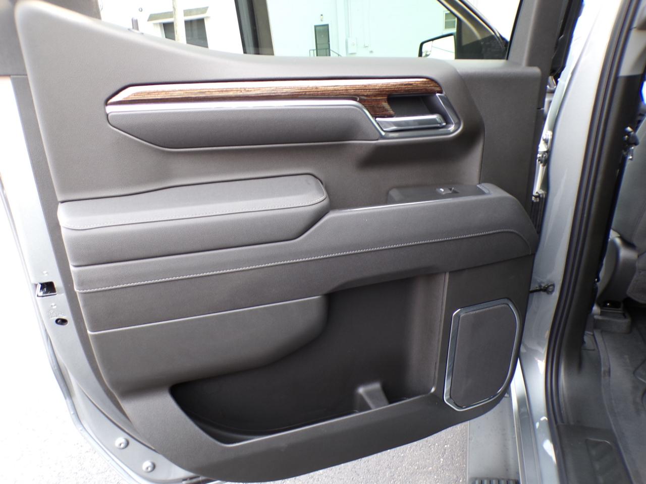 GMC Sierra 1500 4WD Crew Cab 147" Elevation w/3SB 2026