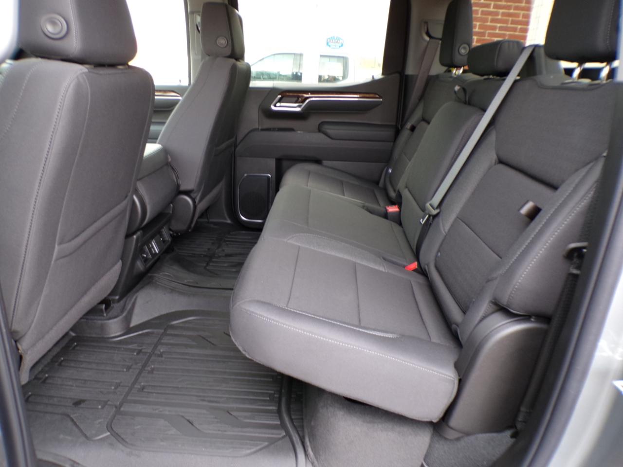 GMC Sierra 1500 4WD Crew Cab 147" Elevation w/3SB 2026