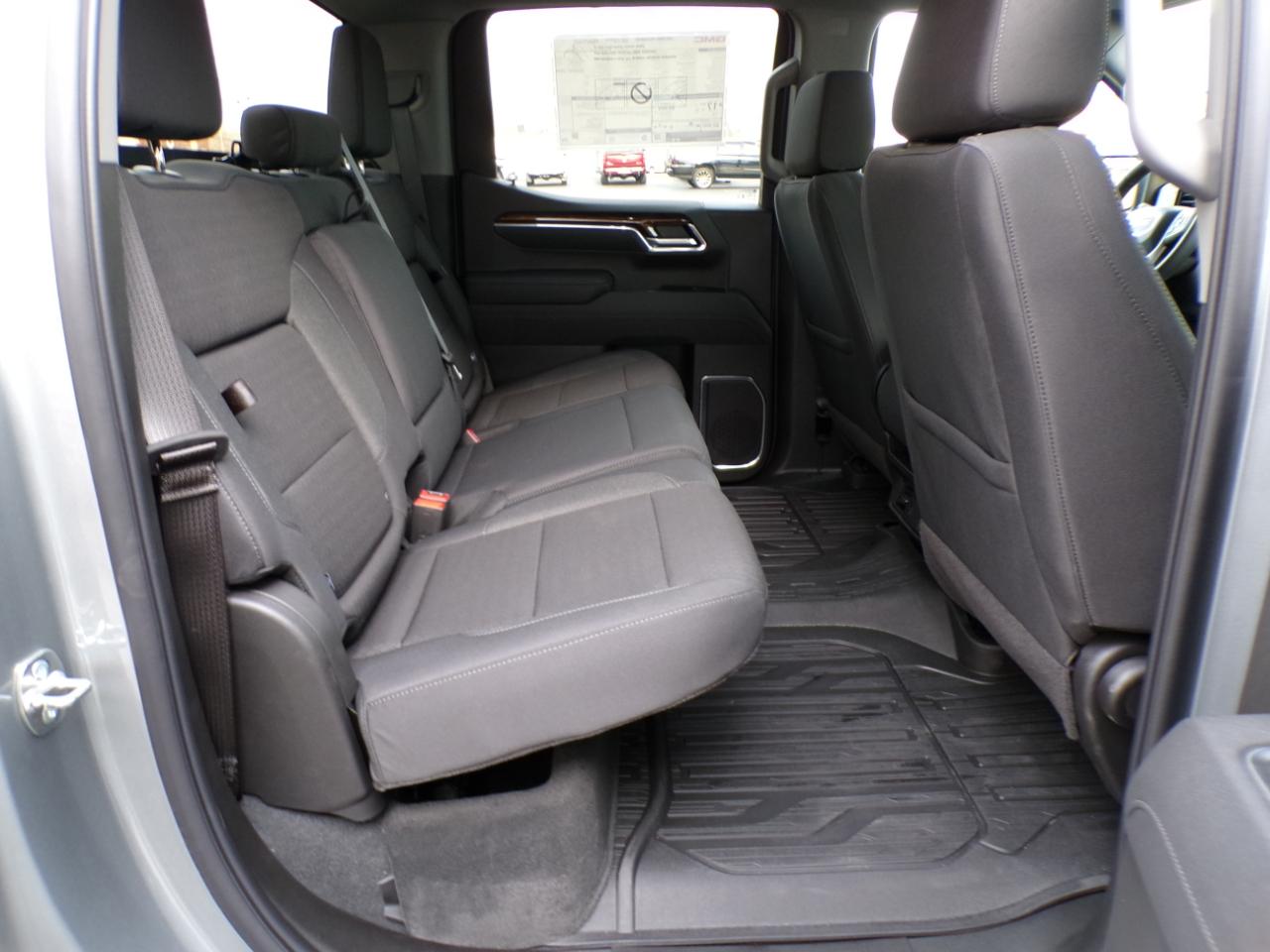 GMC Sierra 1500 4WD Crew Cab 147" Elevation w/3SB 2026