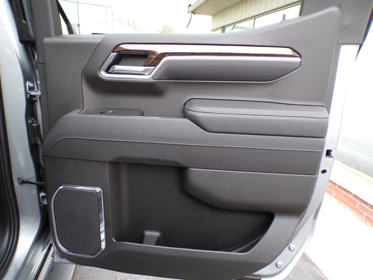 GMC Sierra 1500 4WD Crew Cab 147" Elevation w/3SB 2026