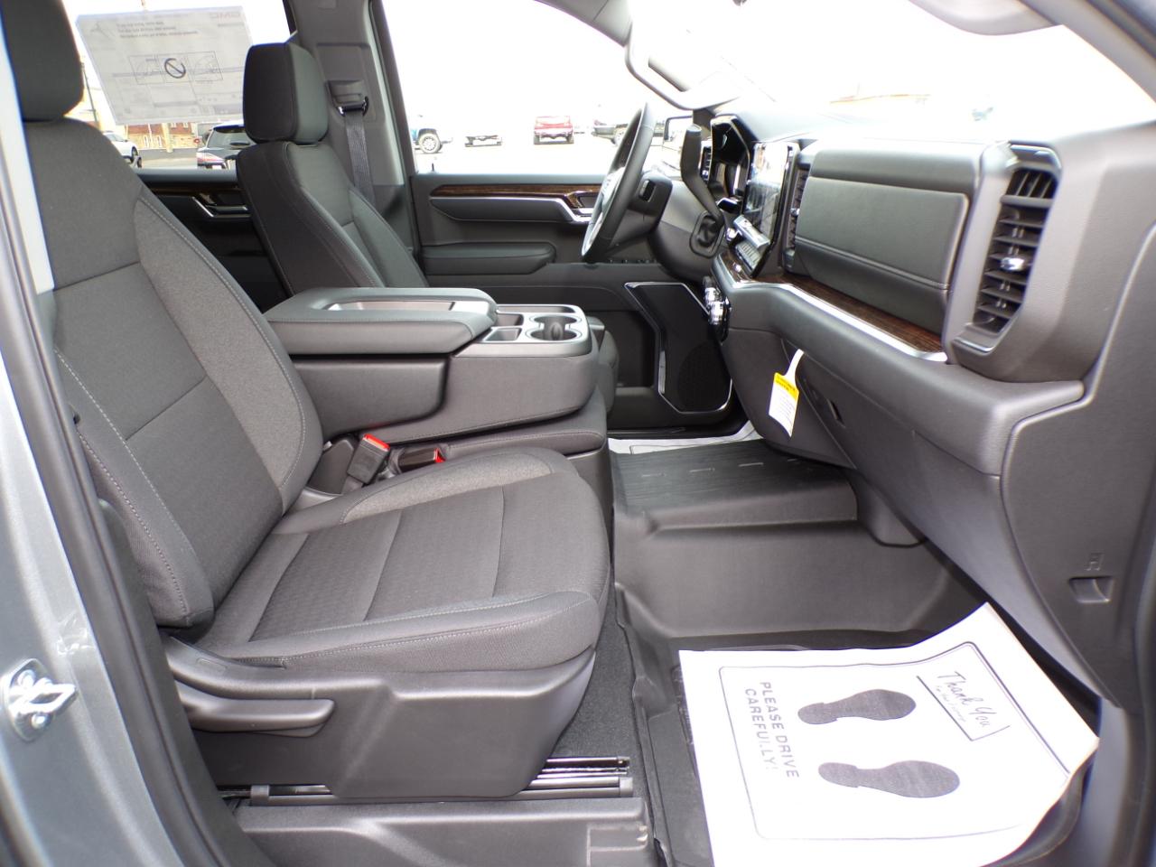 GMC Sierra 1500 4WD Crew Cab 147" Elevation w/3SB 2026