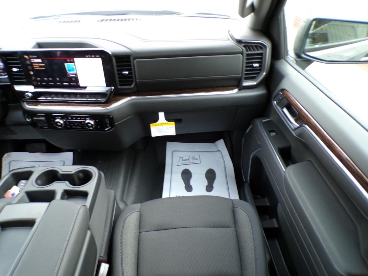 GMC Sierra 1500 4WD Crew Cab 147" Elevation w/3SB 2026