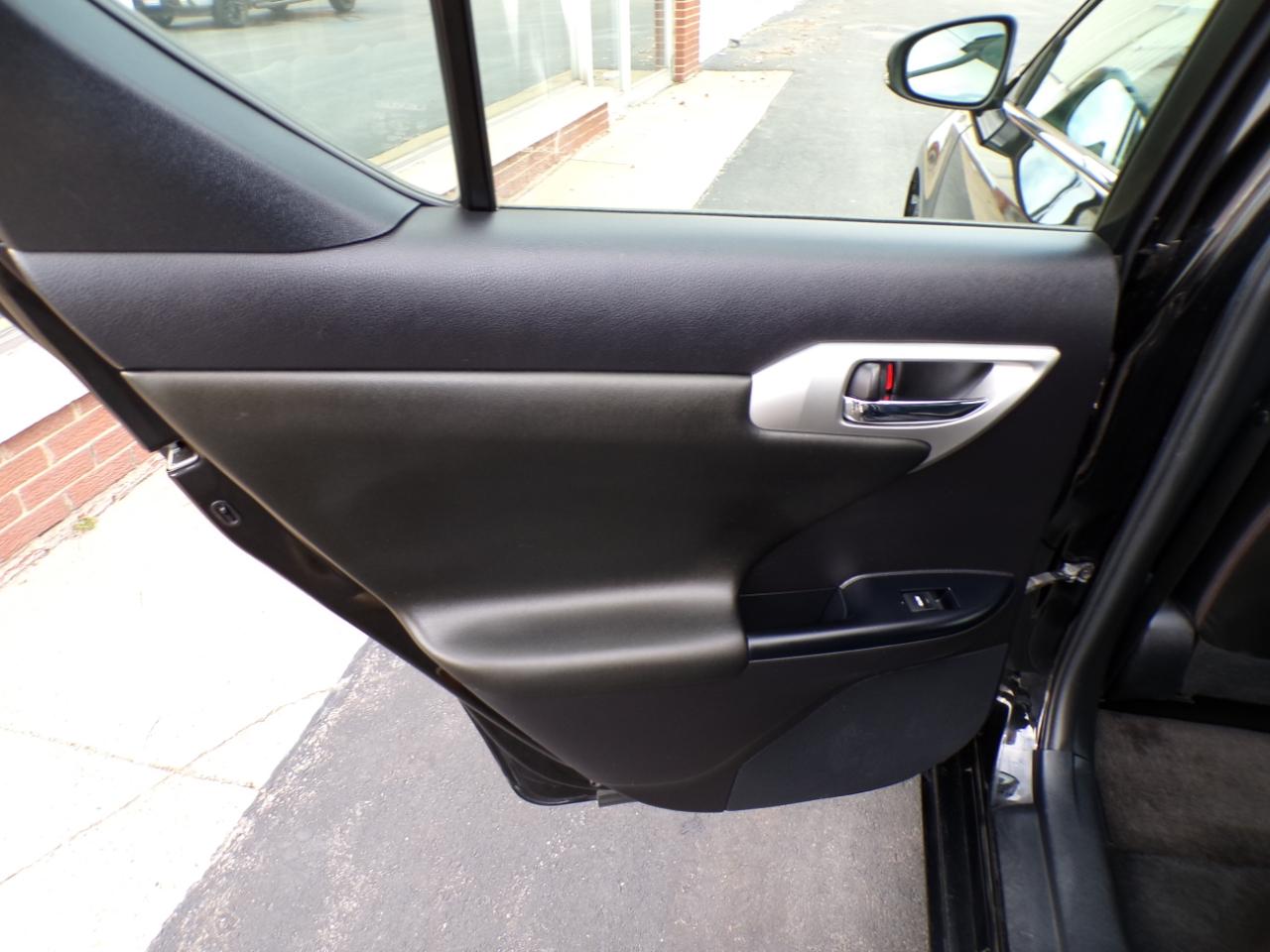 Lexus CT 200h FWD 4dr Hybrid 2012