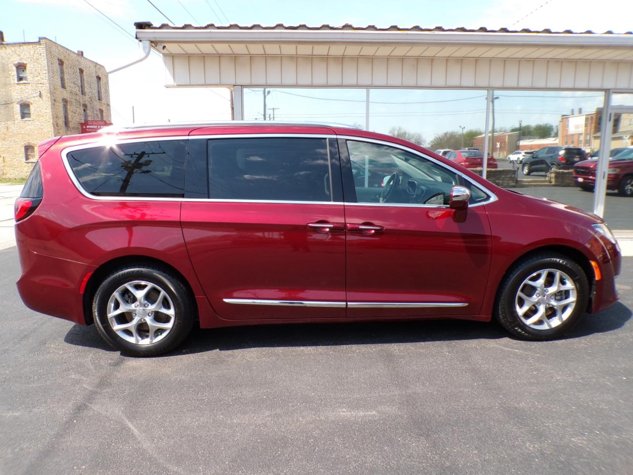 Chrysler Pacifica Limited FWD 2018