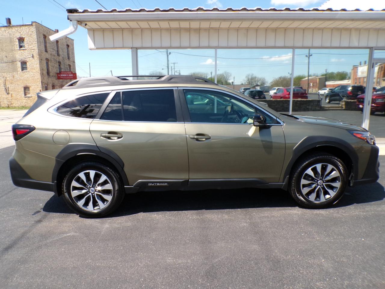 Subaru Outback Limited CVT 2023