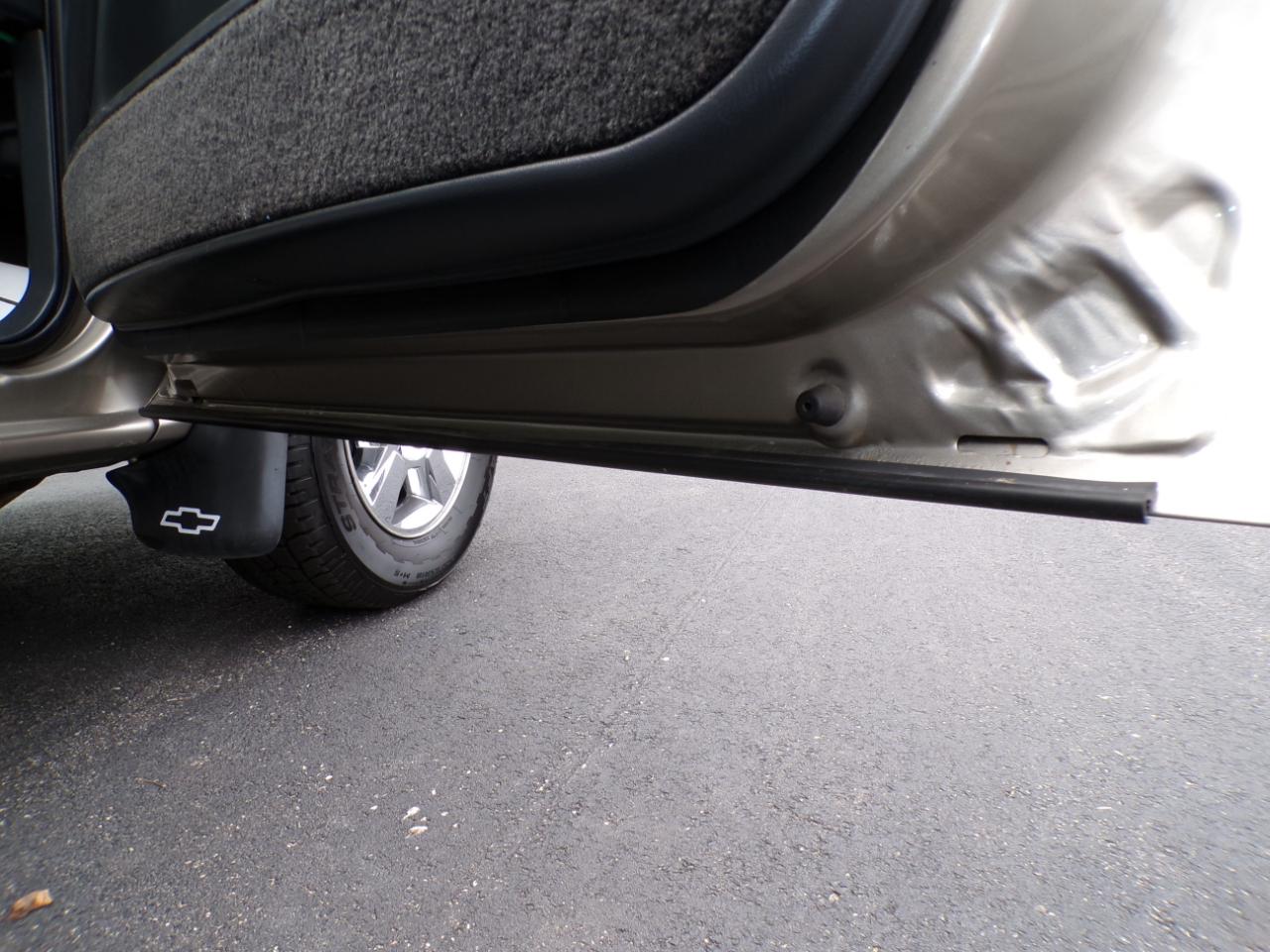 Chevrolet Silverado 1500 Ext Cab 143.5" WB LT 2002