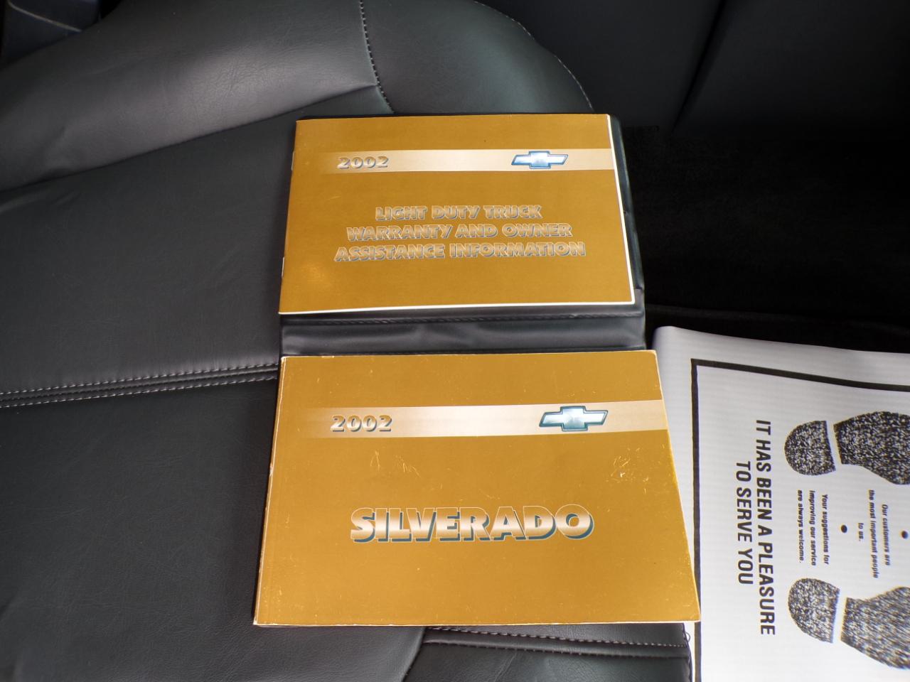 Chevrolet Silverado 1500 Ext Cab 143.5" WB LT 2002