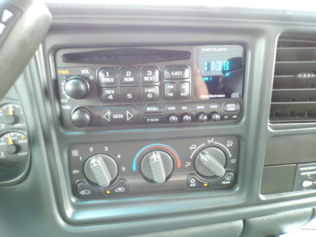 Chevrolet Silverado 1500 Ext Cab 143.5" WB LT 2002