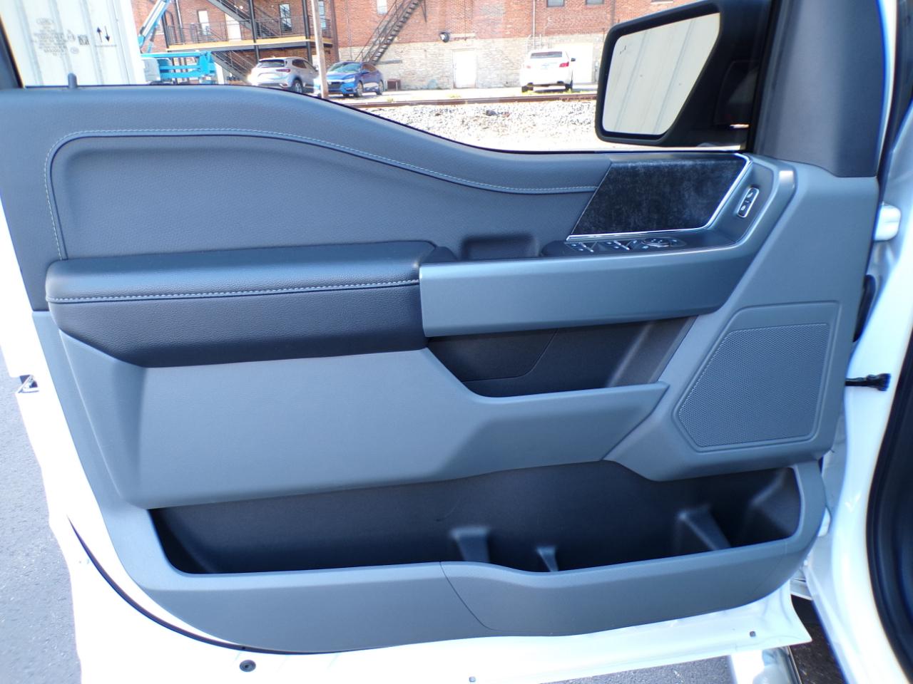 Ford F-150 XLT 4WD SuperCrew 5.5' Box 2023