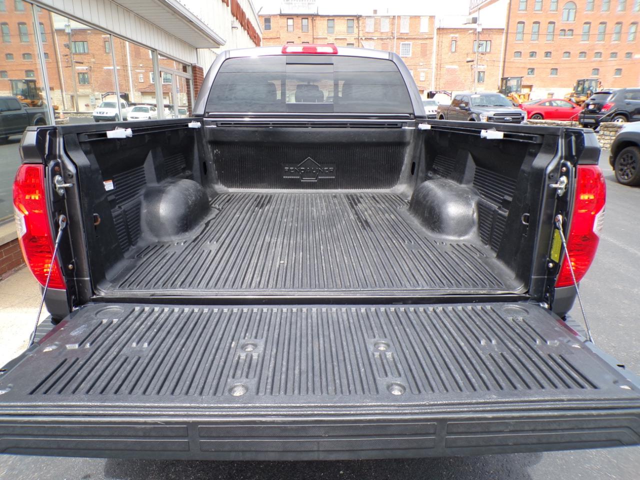 Toyota Tundra 4WD Truck Double Cab 5.7L FFV V8 6-Spd AT LTD (Natl) 2015