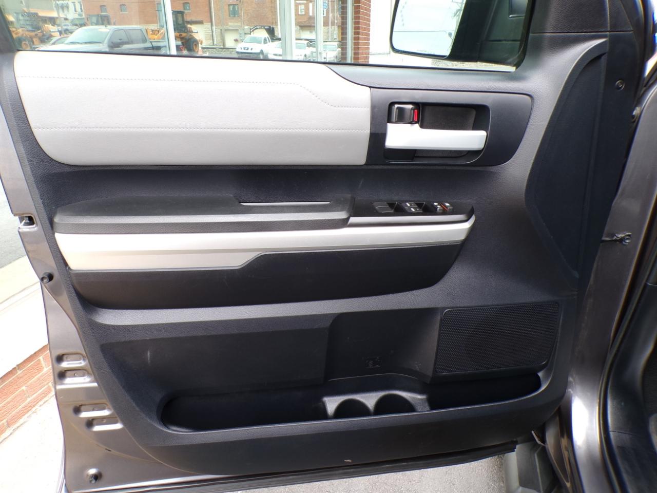 Toyota Tundra 4WD Truck Double Cab 5.7L FFV V8 6-Spd AT LTD (Natl) 2015