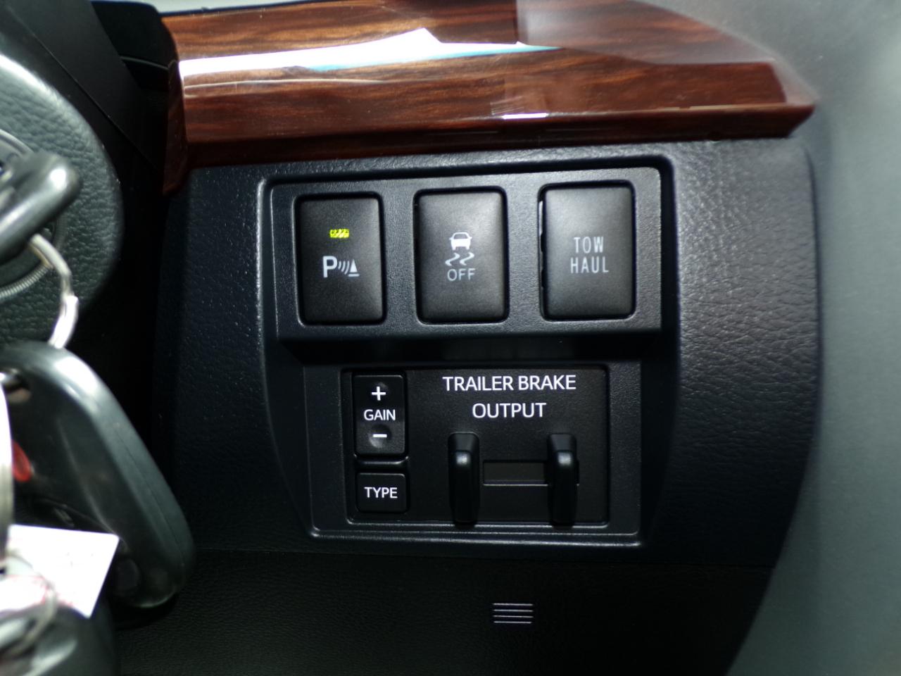 Toyota Tundra 4WD Truck Double Cab 5.7L FFV V8 6-Spd AT LTD (Natl) 2015