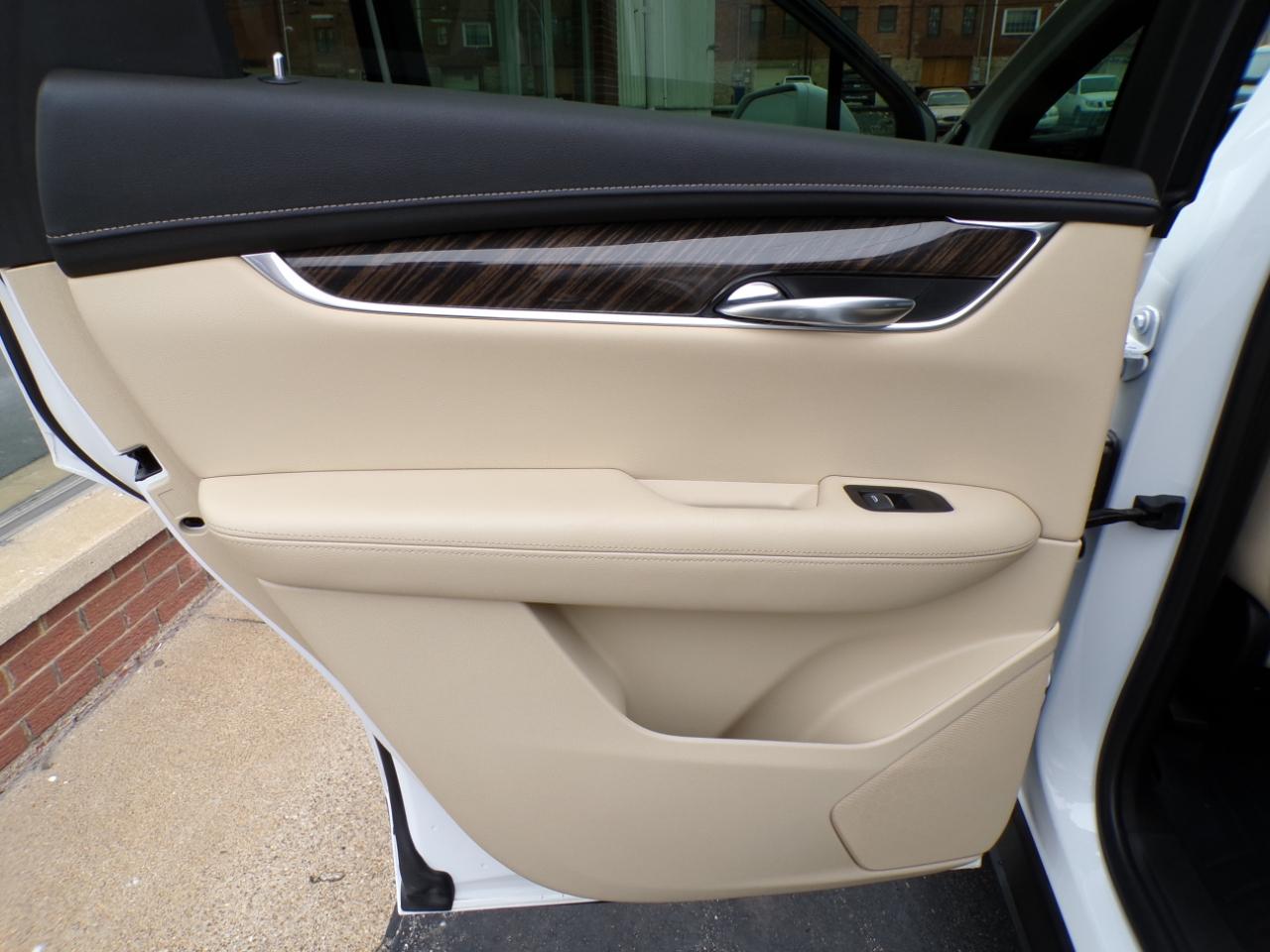 Cadillac XT5 FWD 4dr 2019