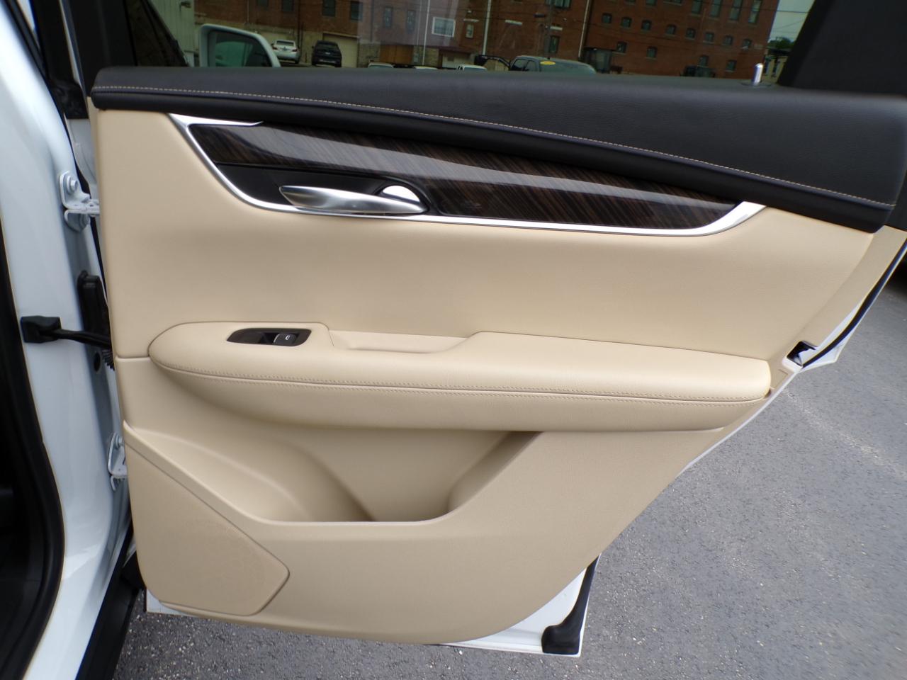 Cadillac XT5 FWD 4dr 2019