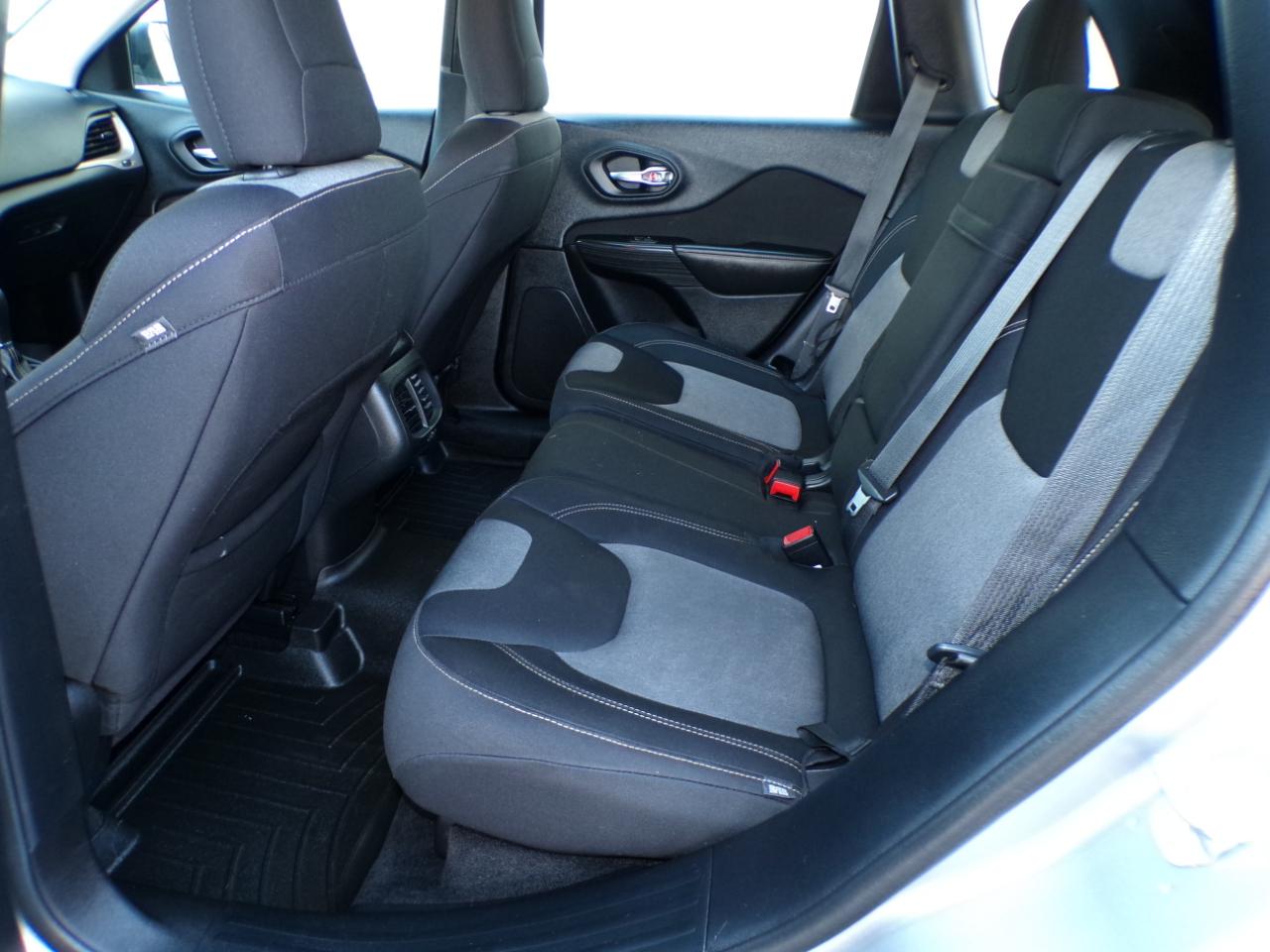 Jeep Cherokee 4WD 4dr Sport 2014