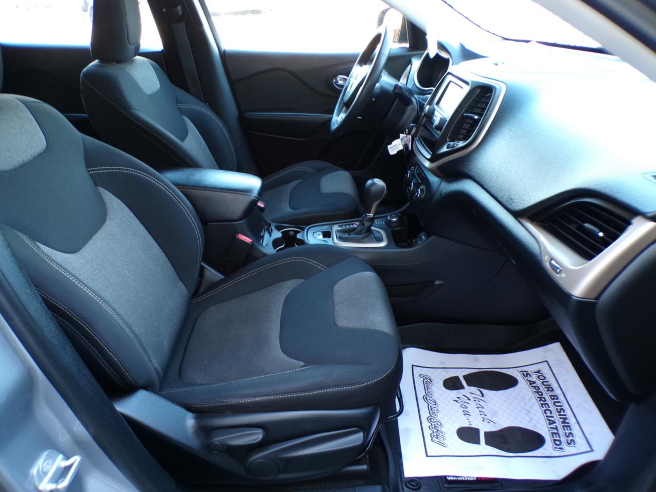 Jeep Cherokee 4WD 4dr Sport 2014