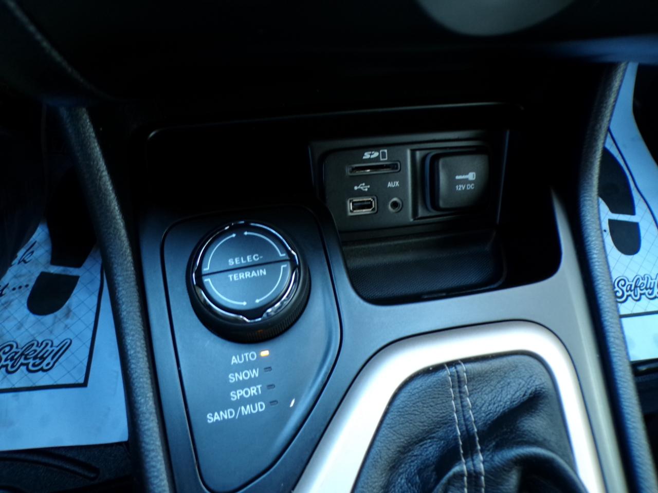 Jeep Cherokee 4WD 4dr Sport 2014