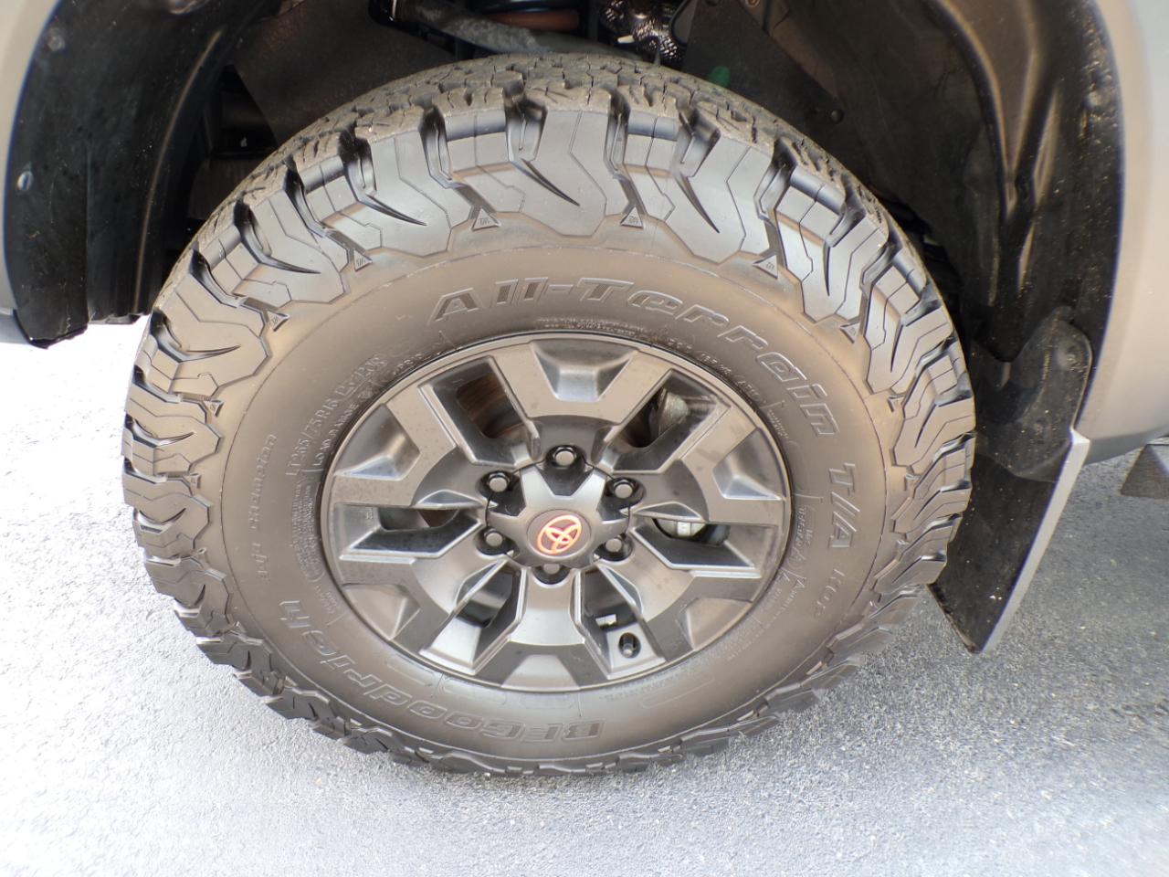 Toyota Tacoma 4WD TRD Off Road Double Cab 5' Bed V6 AT (Natl) 2023