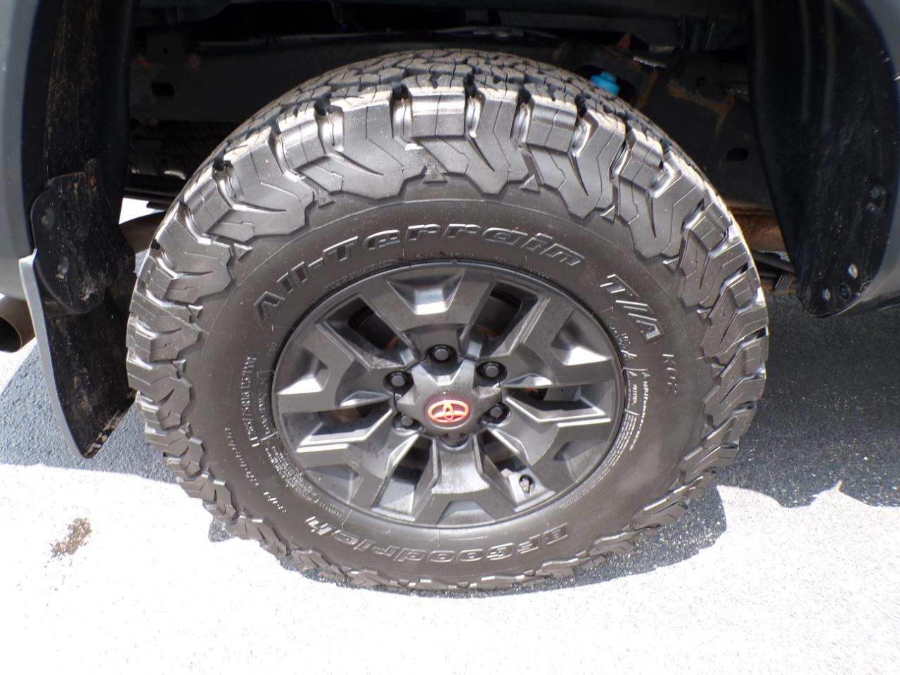 Toyota Tacoma 4WD TRD Off Road Double Cab 5' Bed V6 AT (Natl) 2023