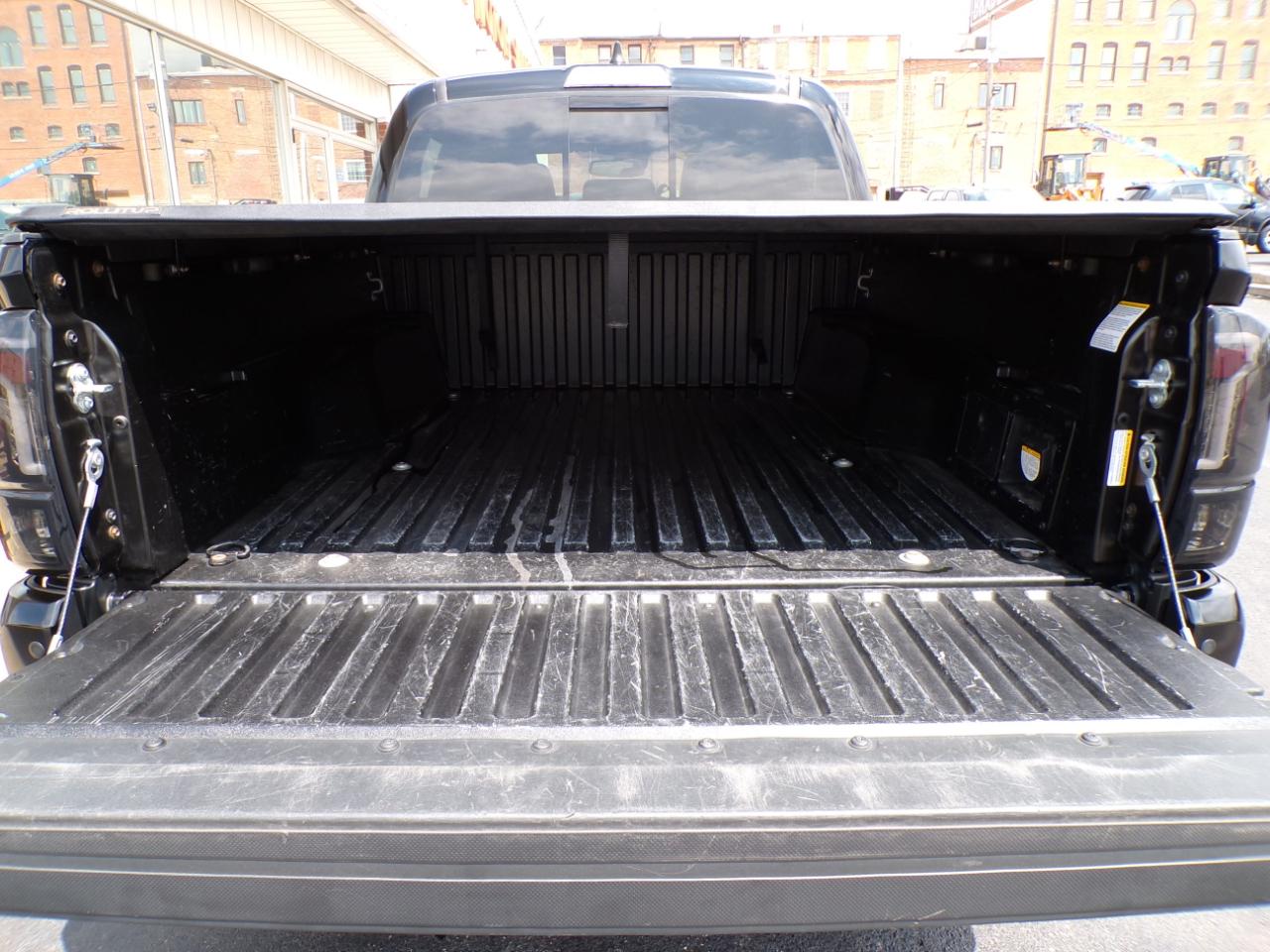 Toyota Tacoma 4WD TRD Off Road Double Cab 5' Bed V6 AT (Natl) 2023