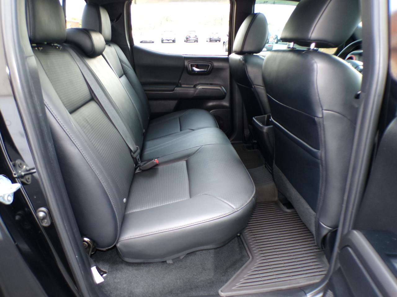Toyota Tacoma 4WD TRD Off Road Double Cab 5' Bed V6 AT (Natl) 2023