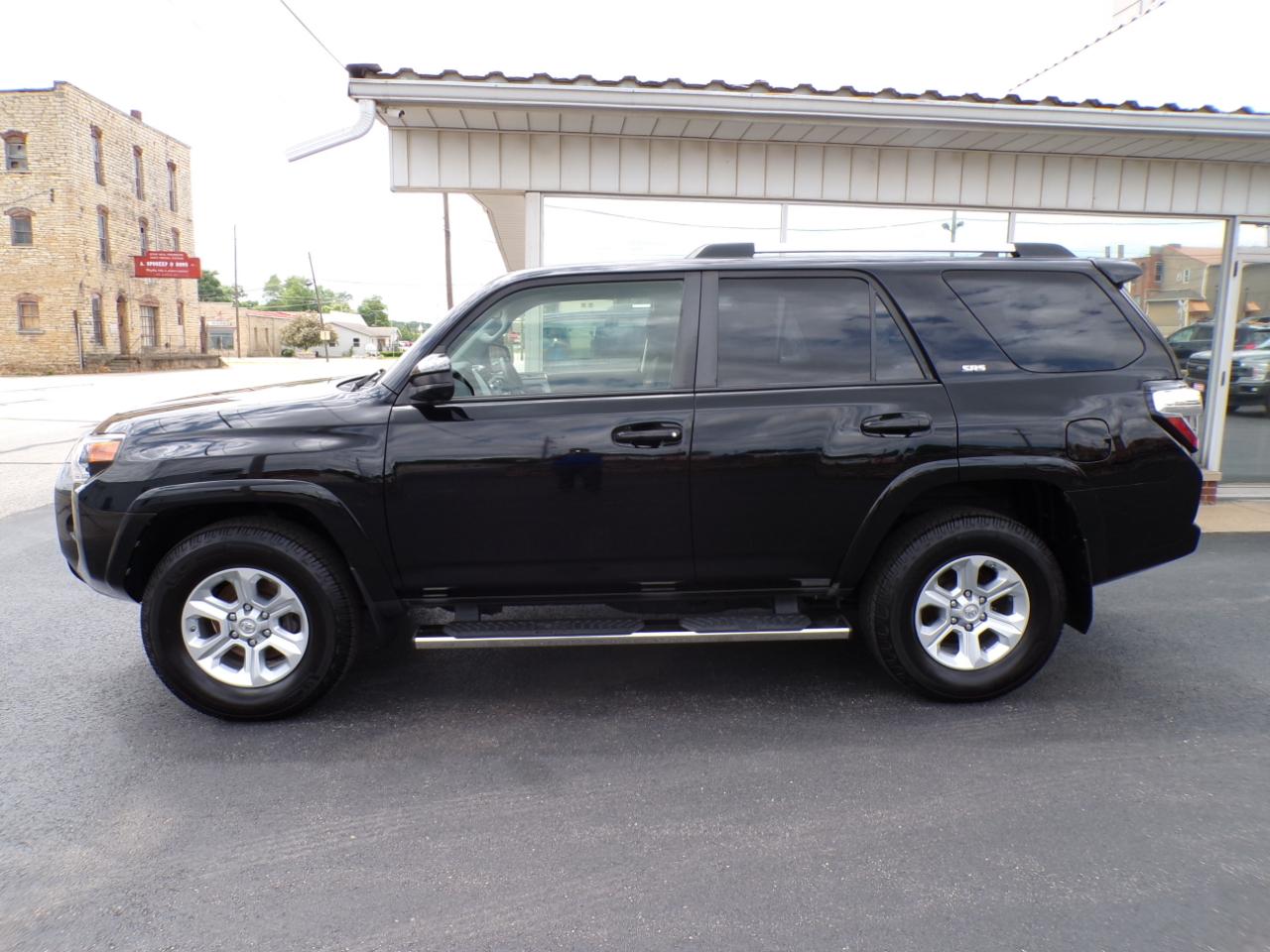 Toyota 4Runner SR5 4WD (Natl) 2019