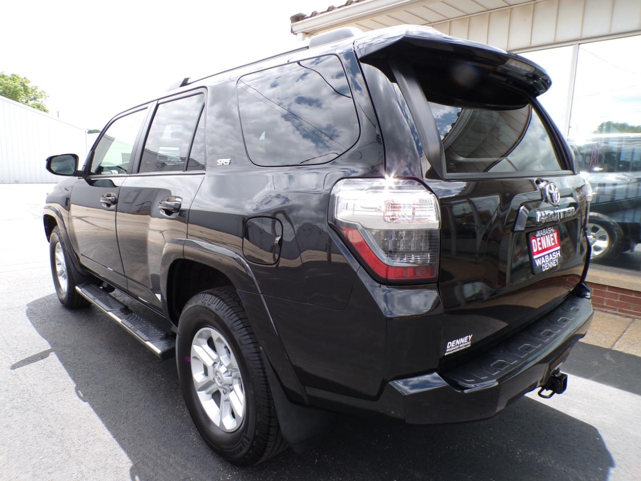 Toyota 4Runner SR5 4WD (Natl) 2019