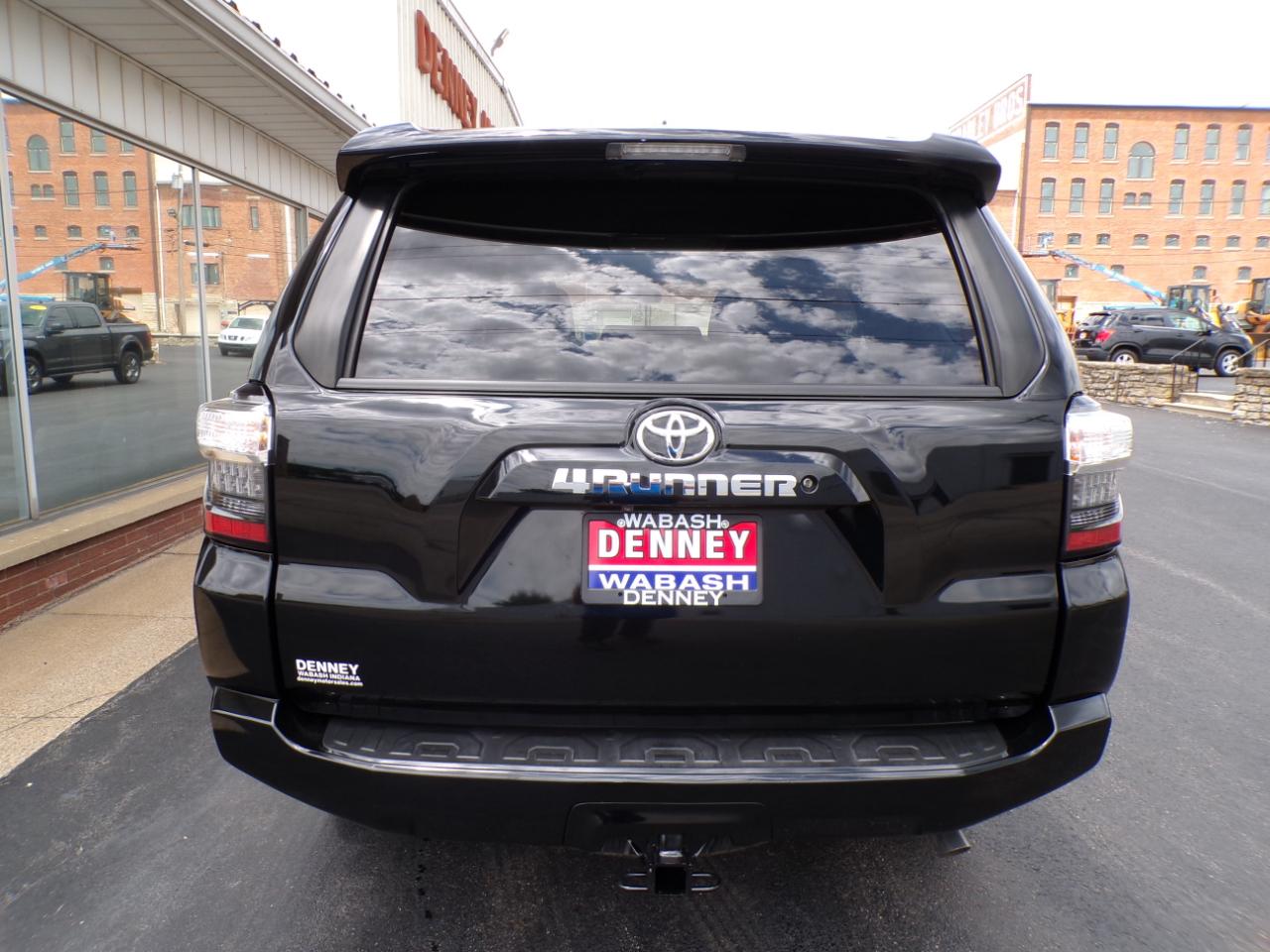 Toyota 4Runner SR5 4WD (Natl) 2019