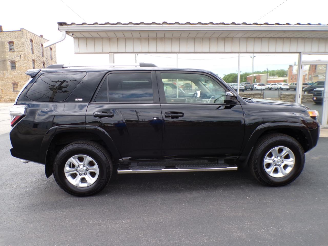 Toyota 4Runner SR5 4WD (Natl) 2019