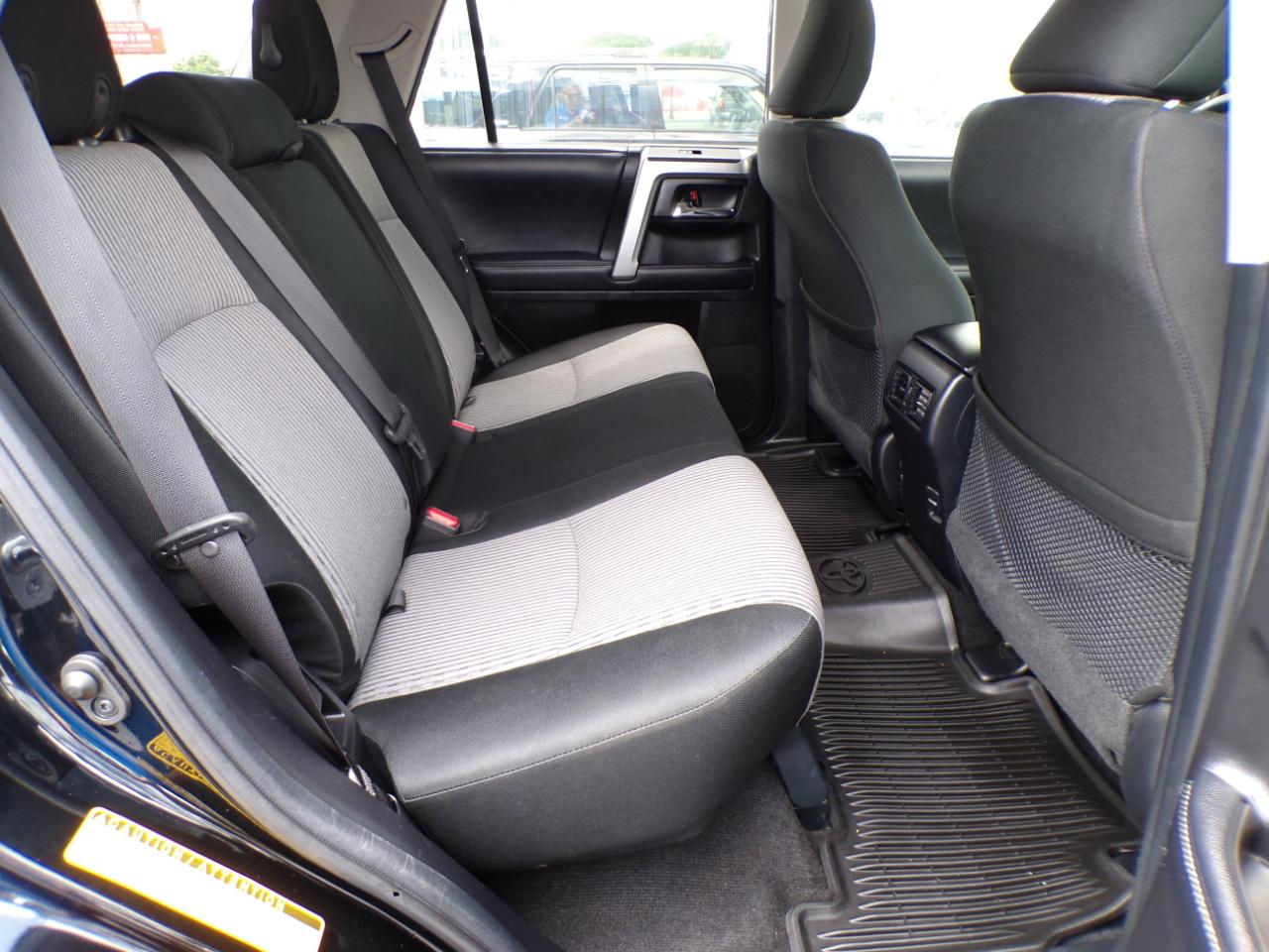 Toyota 4Runner SR5 4WD (Natl) 2019