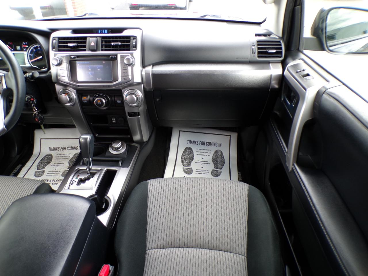Toyota 4Runner SR5 4WD (Natl) 2019