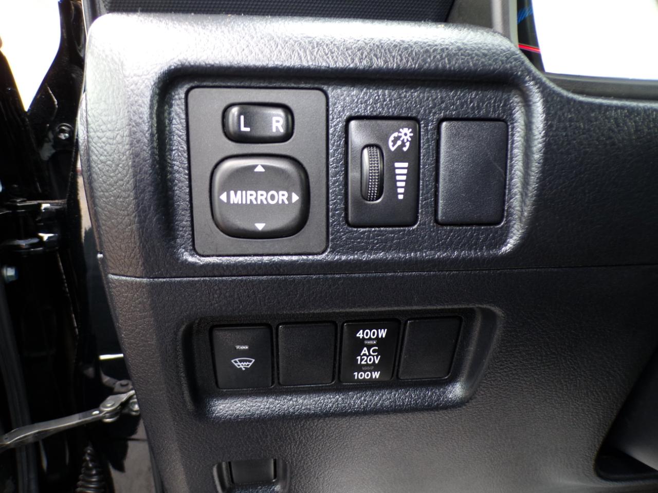 Toyota 4Runner SR5 4WD (Natl) 2019