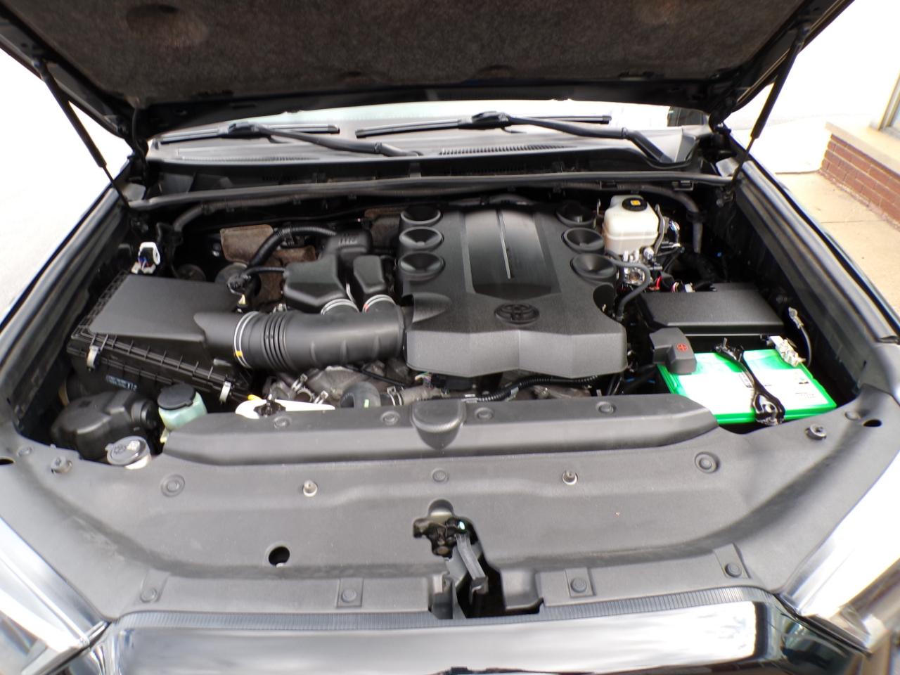 Toyota 4Runner SR5 4WD (Natl) 2019