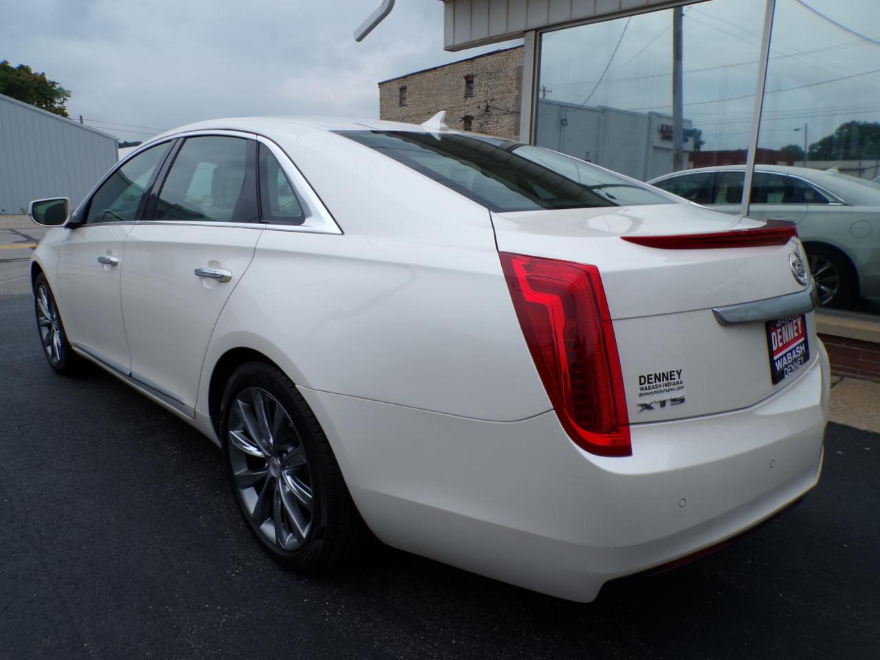 Cadillac XTS 4dr Sdn FWD 2014