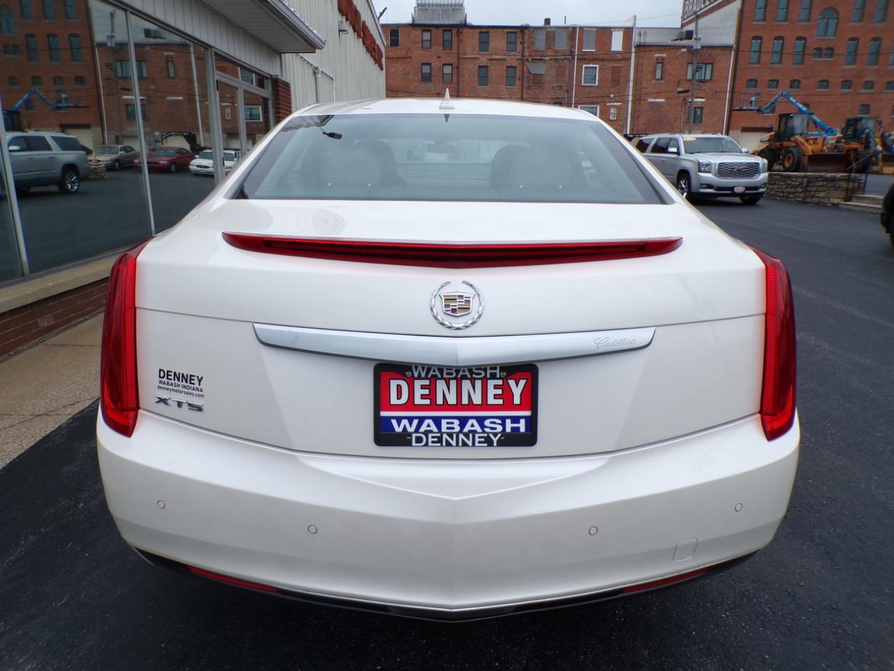 Cadillac XTS 4dr Sdn FWD 2014