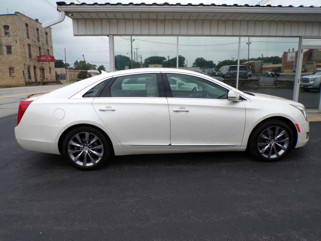 Cadillac XTS 4dr Sdn FWD 2014