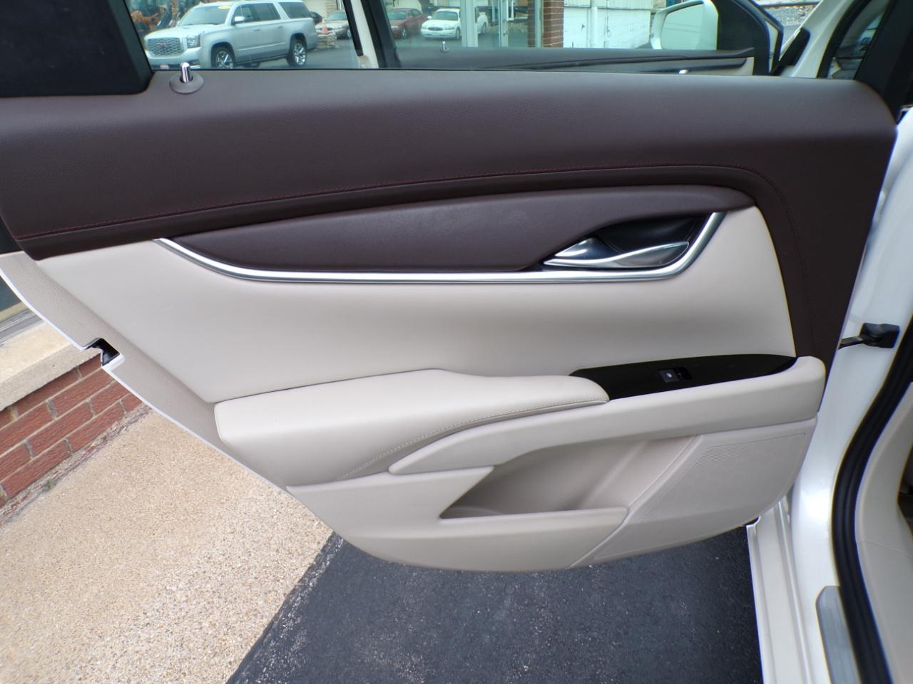 Cadillac XTS 4dr Sdn FWD 2014