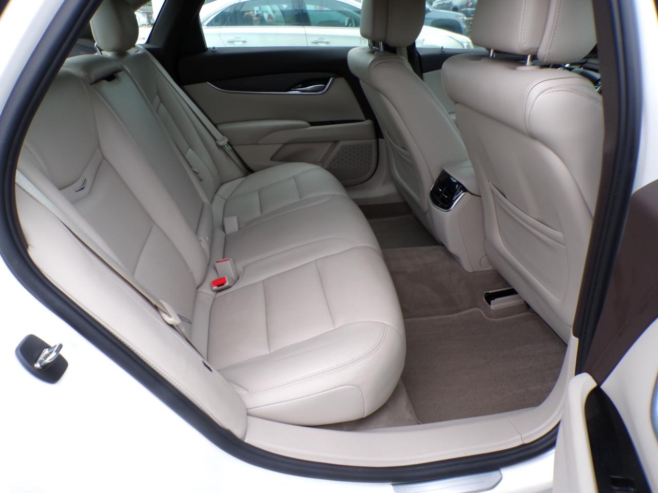 Cadillac XTS 4dr Sdn FWD 2014
