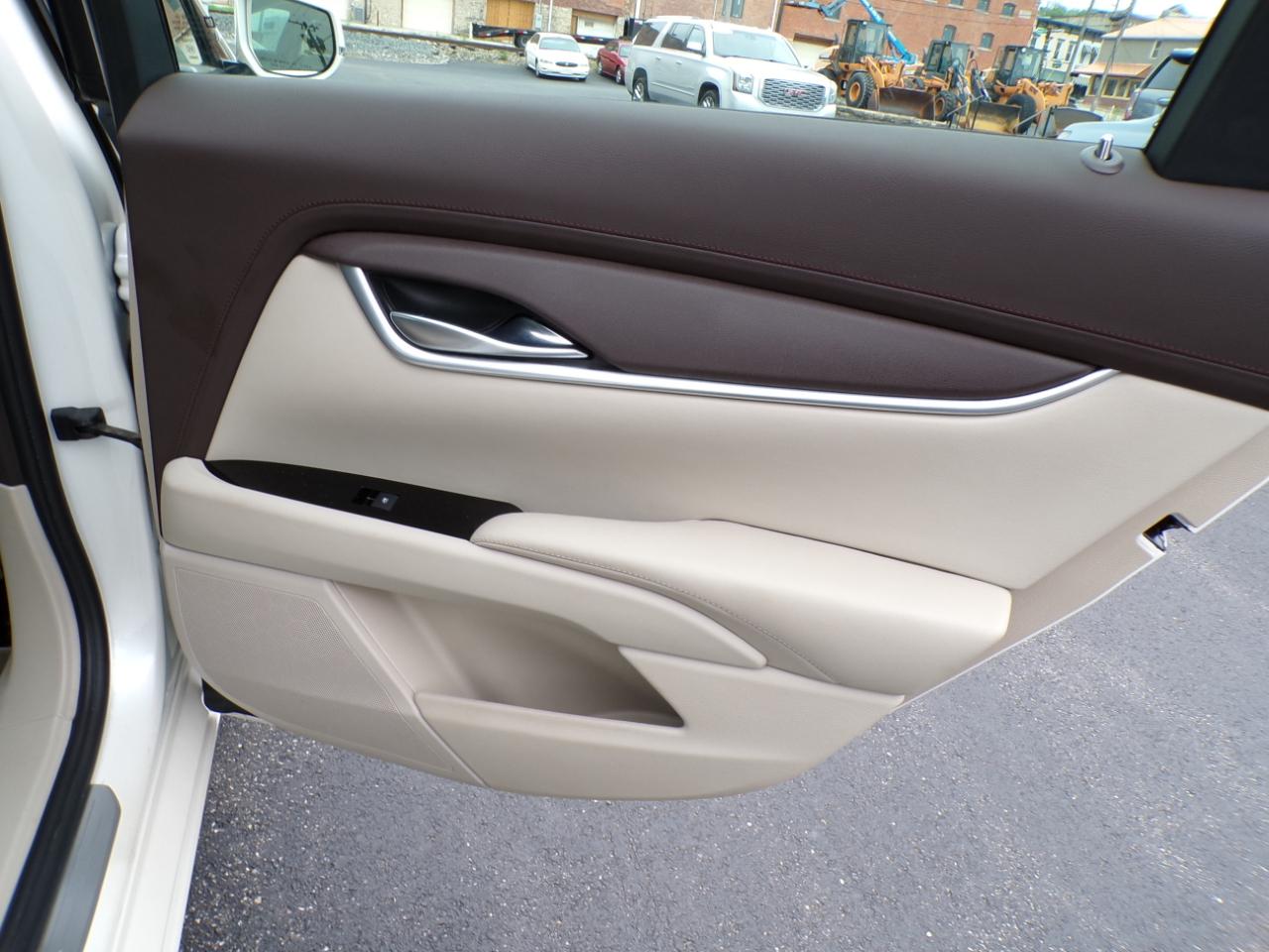Cadillac XTS 4dr Sdn FWD 2014