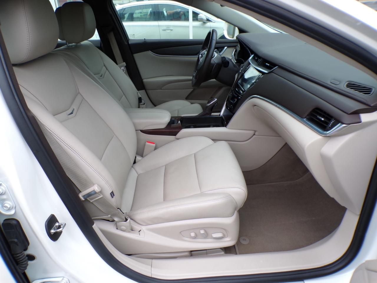 Cadillac XTS 4dr Sdn FWD 2014