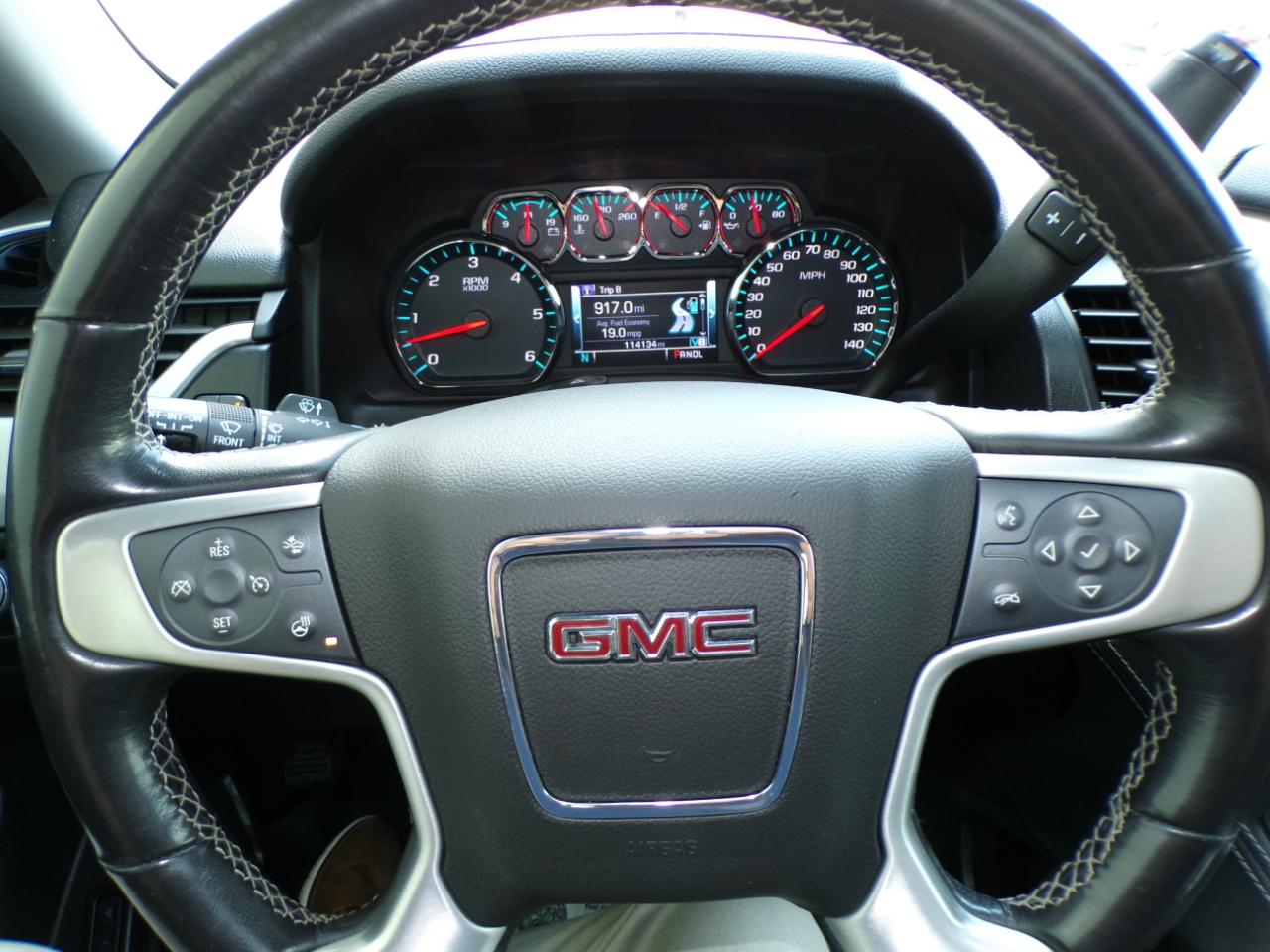 GMC Yukon XL 4WD 4dr SLT 2020