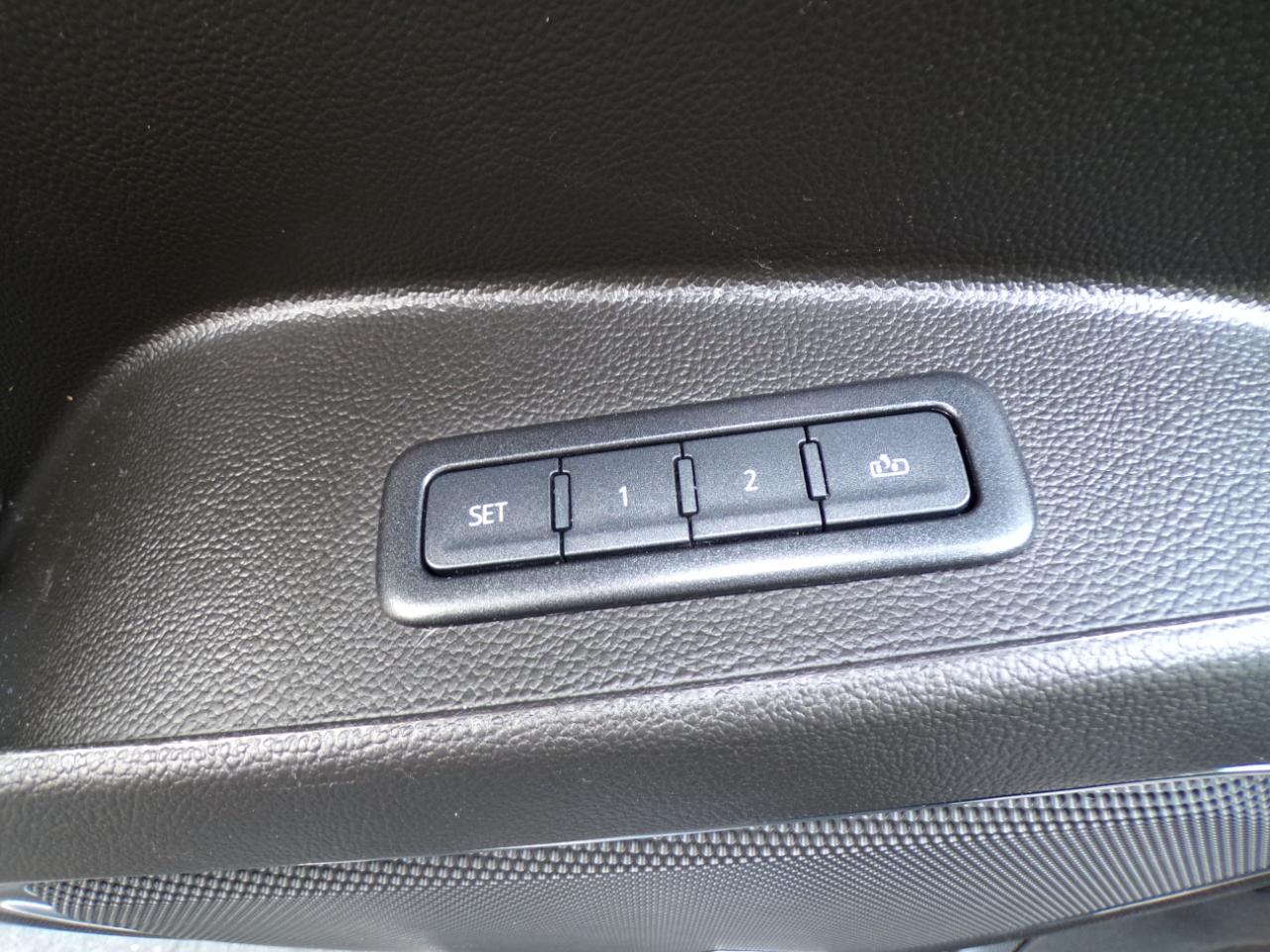 GMC Yukon XL 4WD 4dr SLT 2020