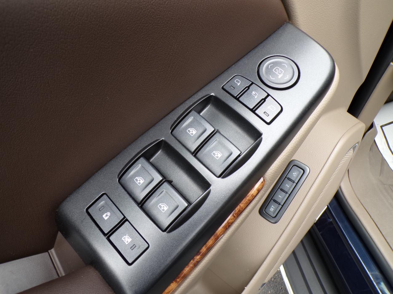 Chevrolet Tahoe 4WD 4dr Premier 2017