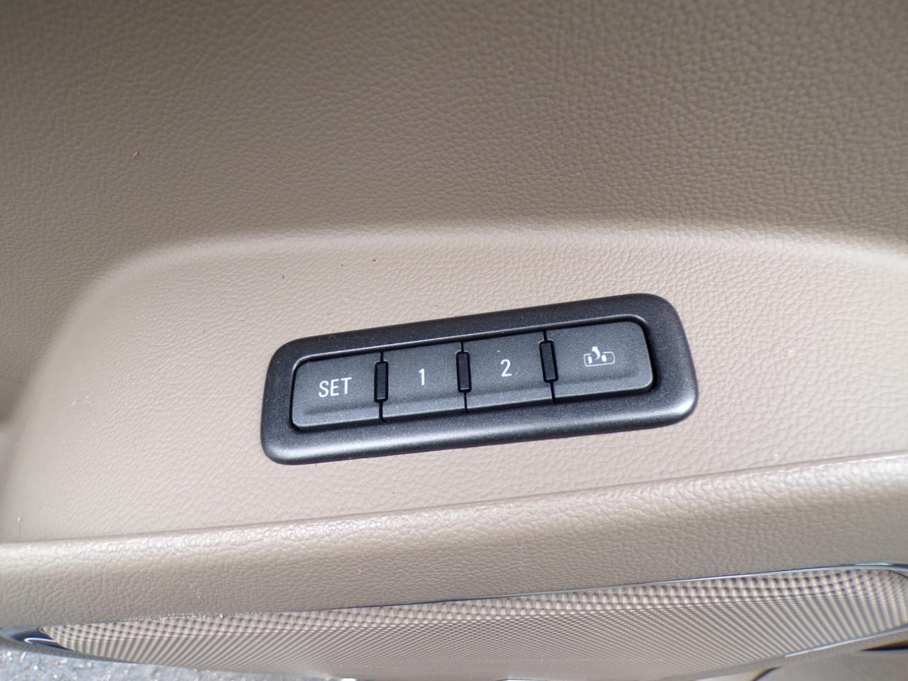 Chevrolet Tahoe 4WD 4dr Premier 2017